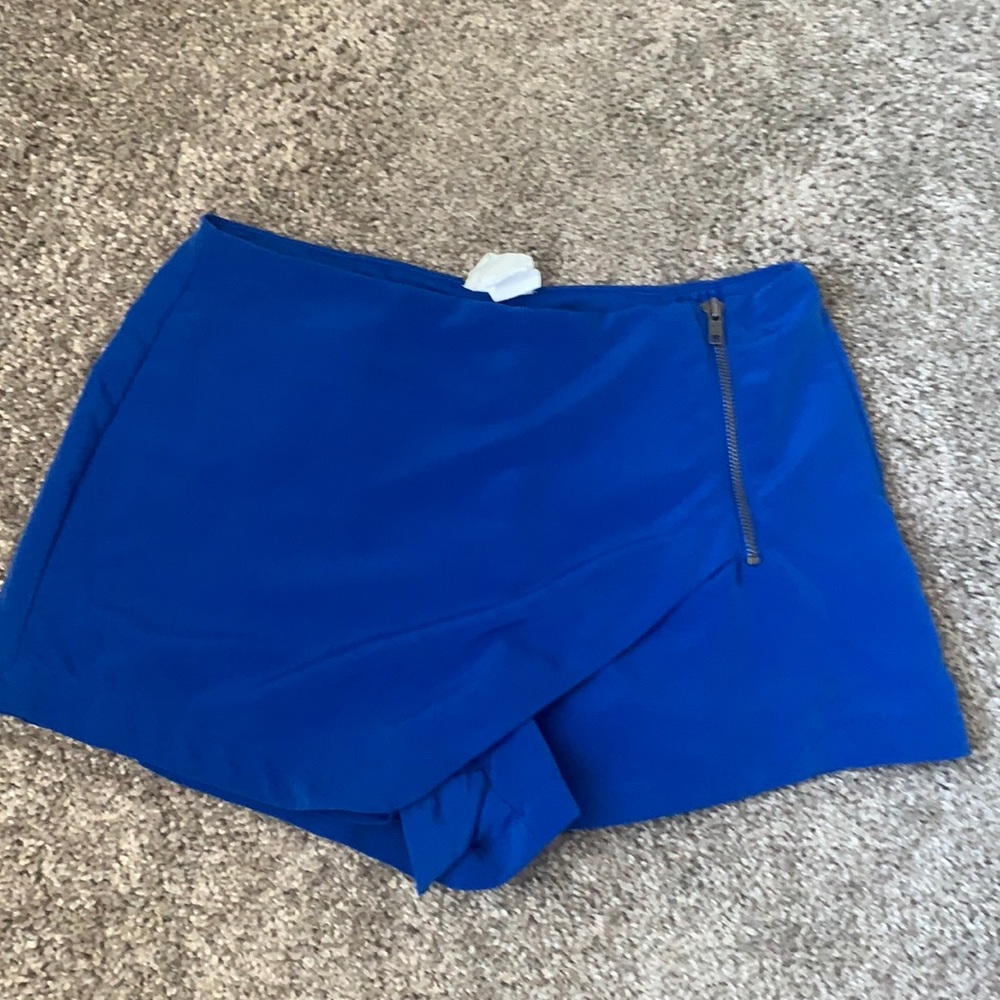 Asymmetric Blue short